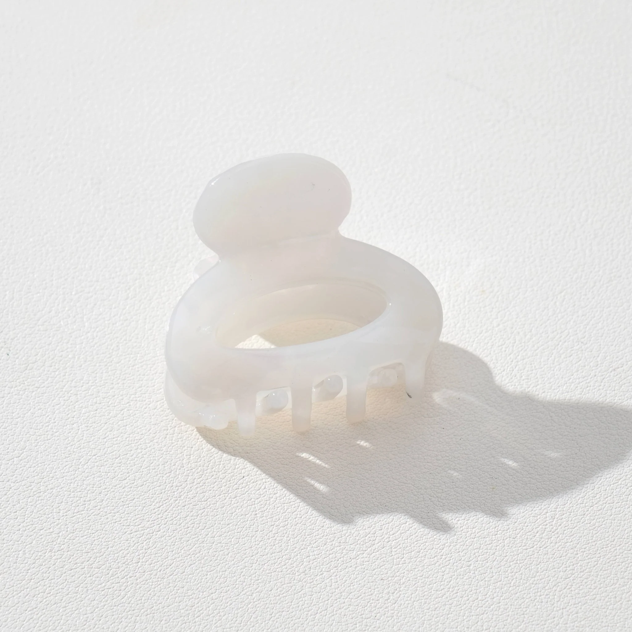 Lucie Core | Mini Bubble Claw Clip - Image 4