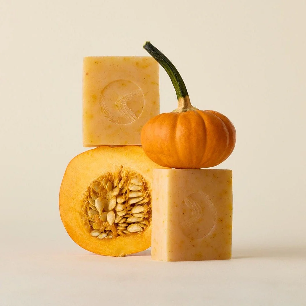 Pumpkin & Wild Carrot Brightening Cleanser - Image 3