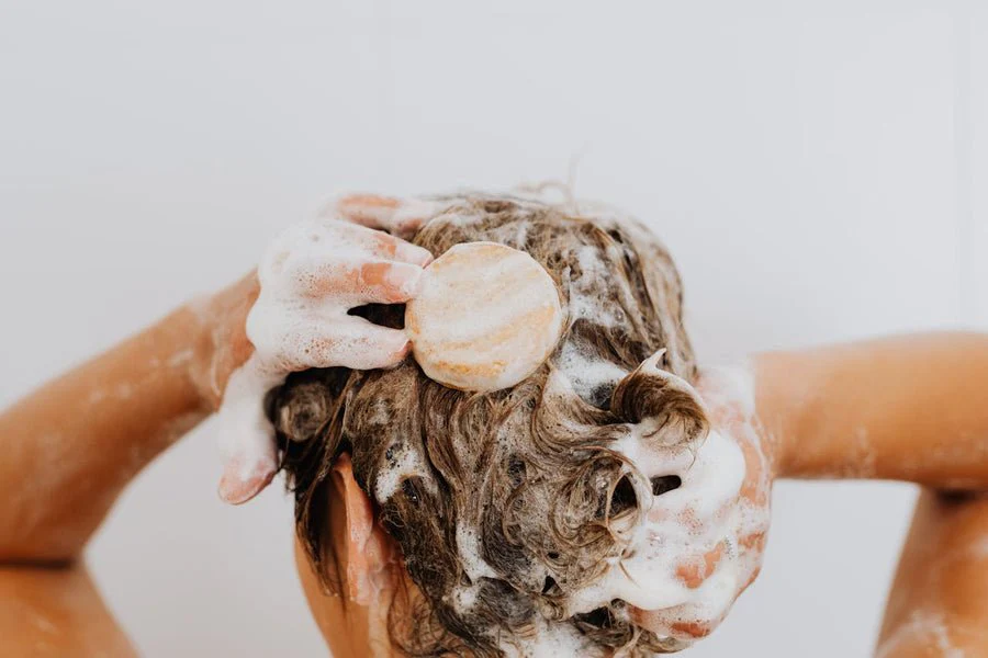 Hydrating Solid Shampoo Bar - Image 3