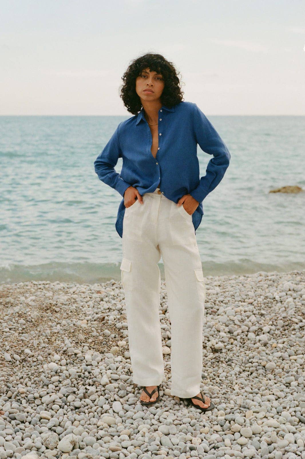 The Carolina Linen Cargo Trousers | White - Image 4
