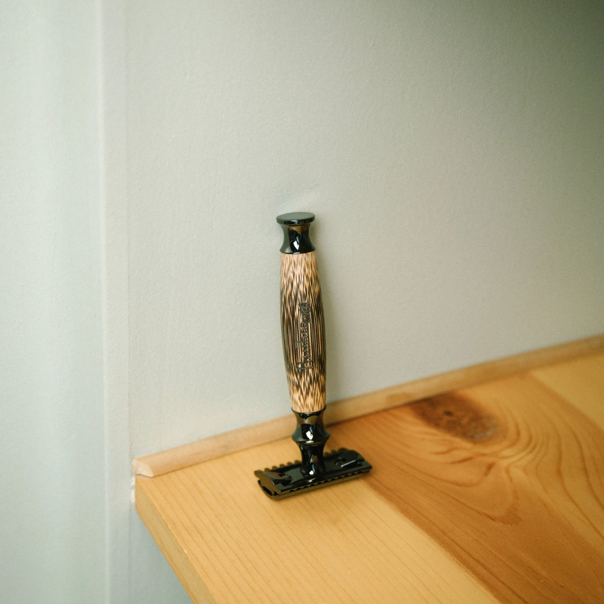 Bamboo Stainless Steel Safety Razor - Image 5