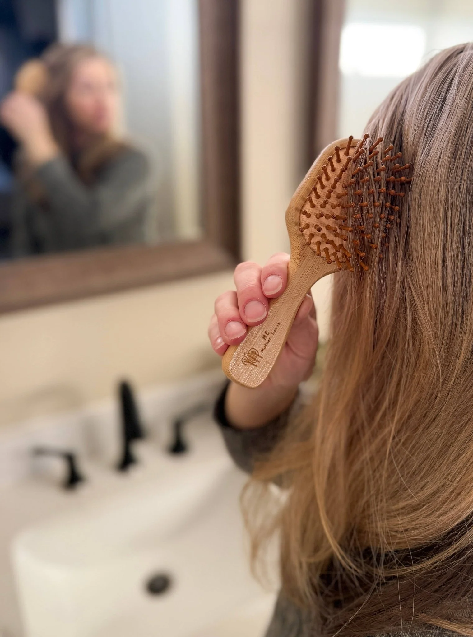 Bamboo Travel Hairbrush - Image 4