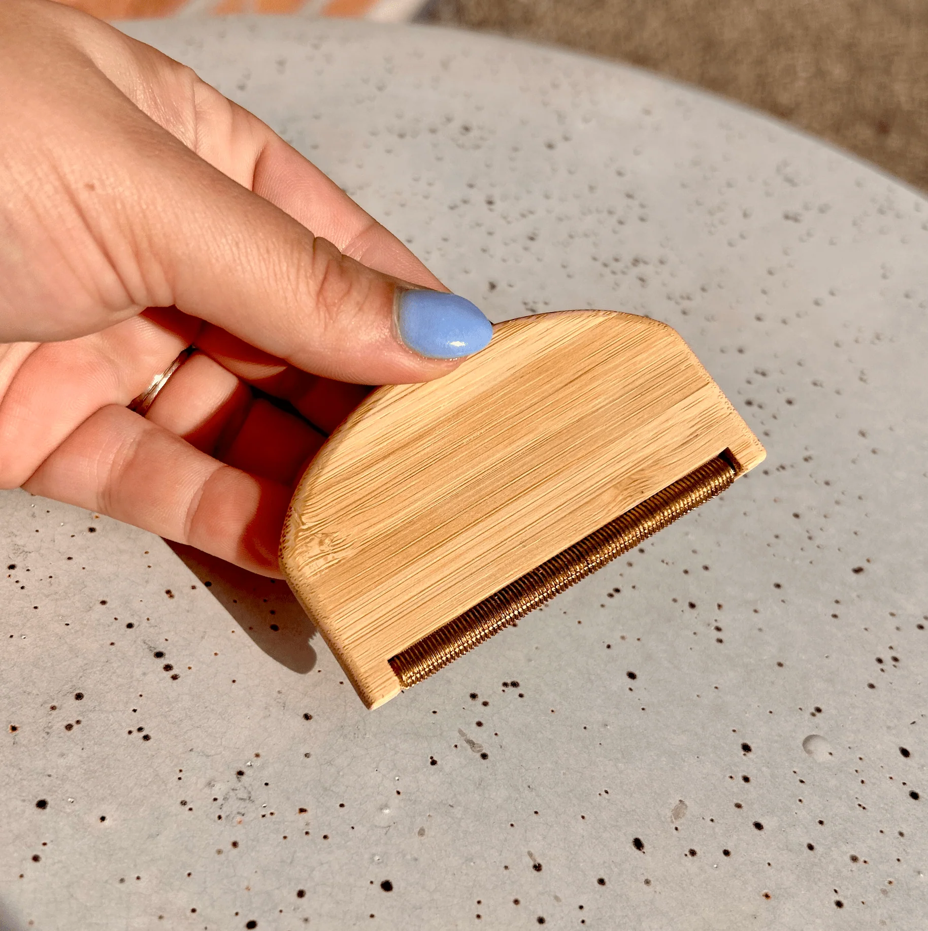 Bamboo Travel Lint Remover - Image 2