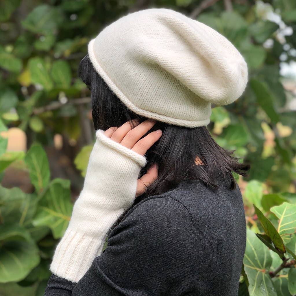 Essential Alpaca Gloves - Image 9