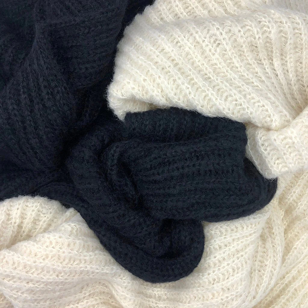 Chunky Knit Alpaca Scarf - Image 3