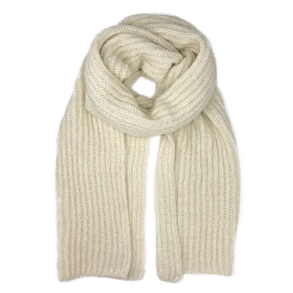 Chunky Knit Alpaca Scarf - Image 6