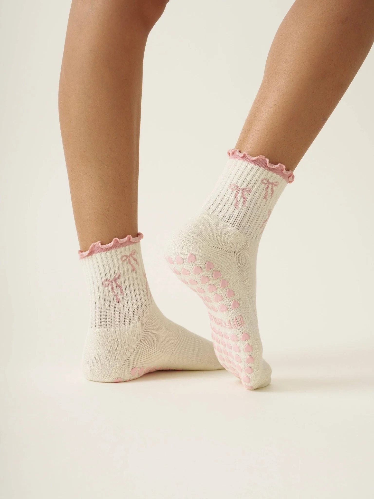 🎀 Bow Ruffle Grip Sock | Soft Pink | Pilates Socks - Image 8