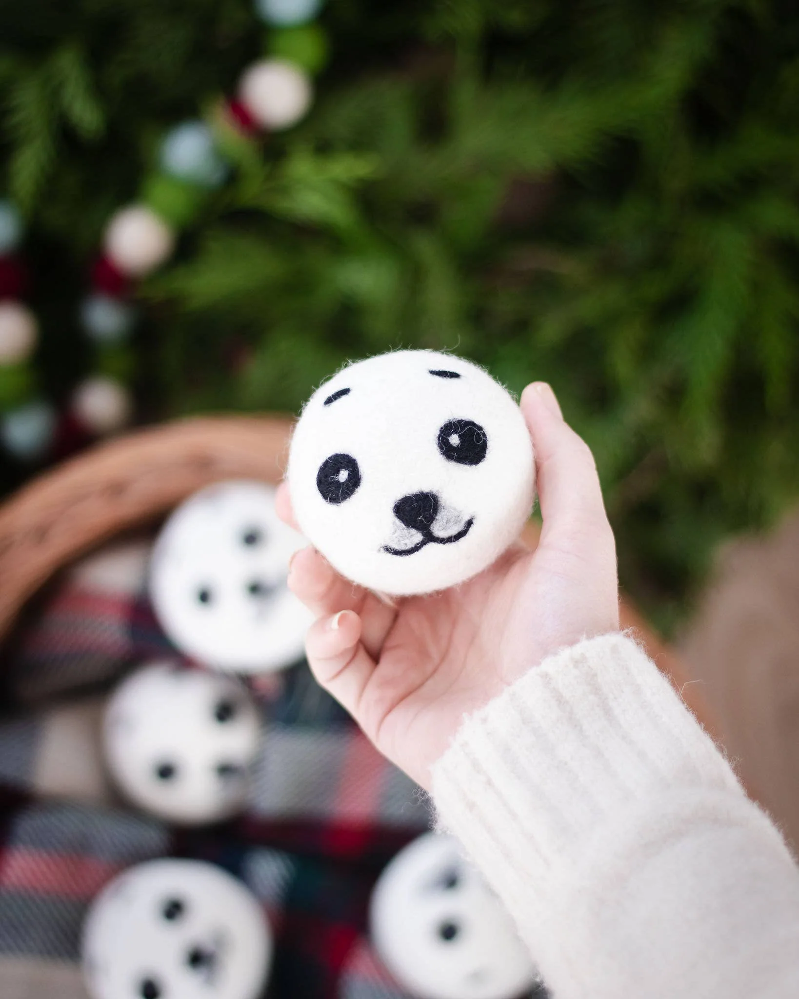 Baby Seals Eco Dryer Ball - Image 3