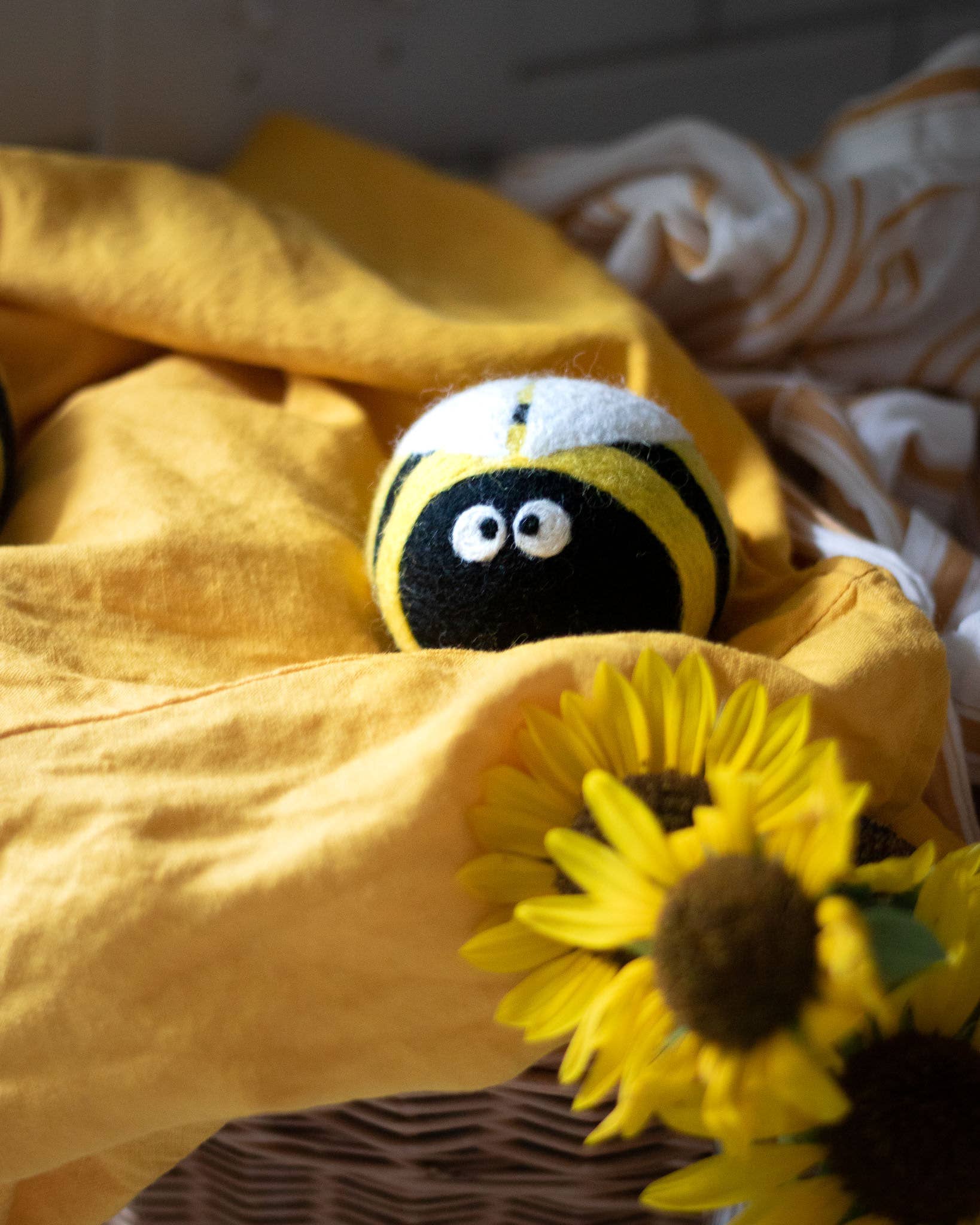 Busy Bees Eco Dryer Ball - Image 4