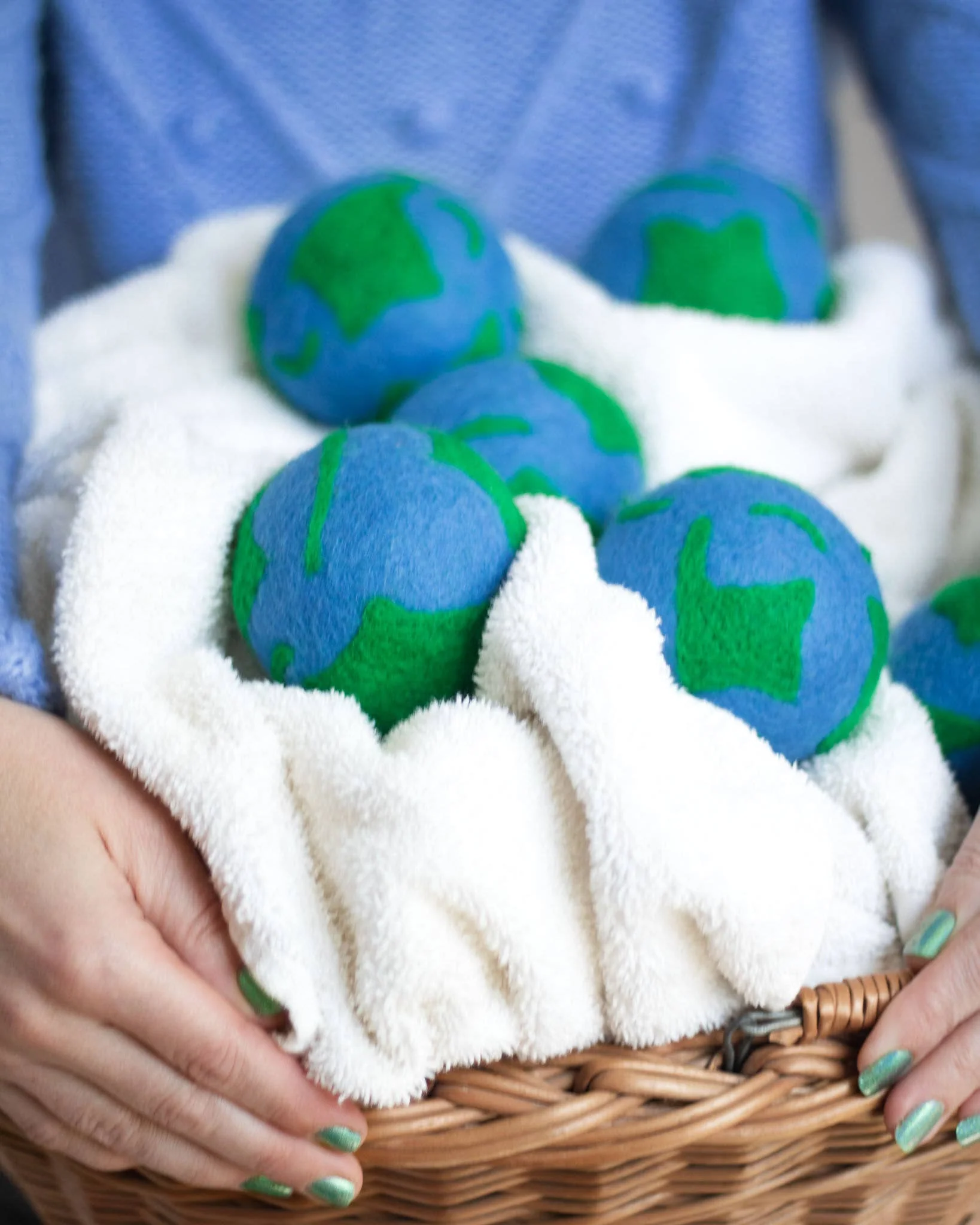 Mama Earth Eco Dryer Ball - Image 2