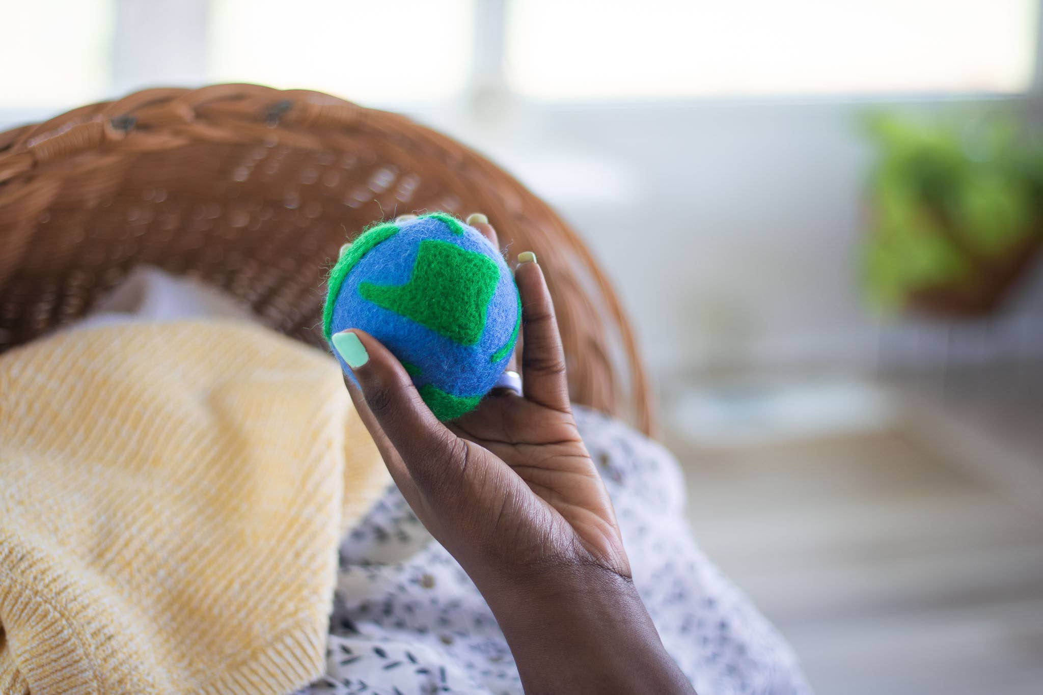 Mama Earth Eco Dryer Ball - Image 3