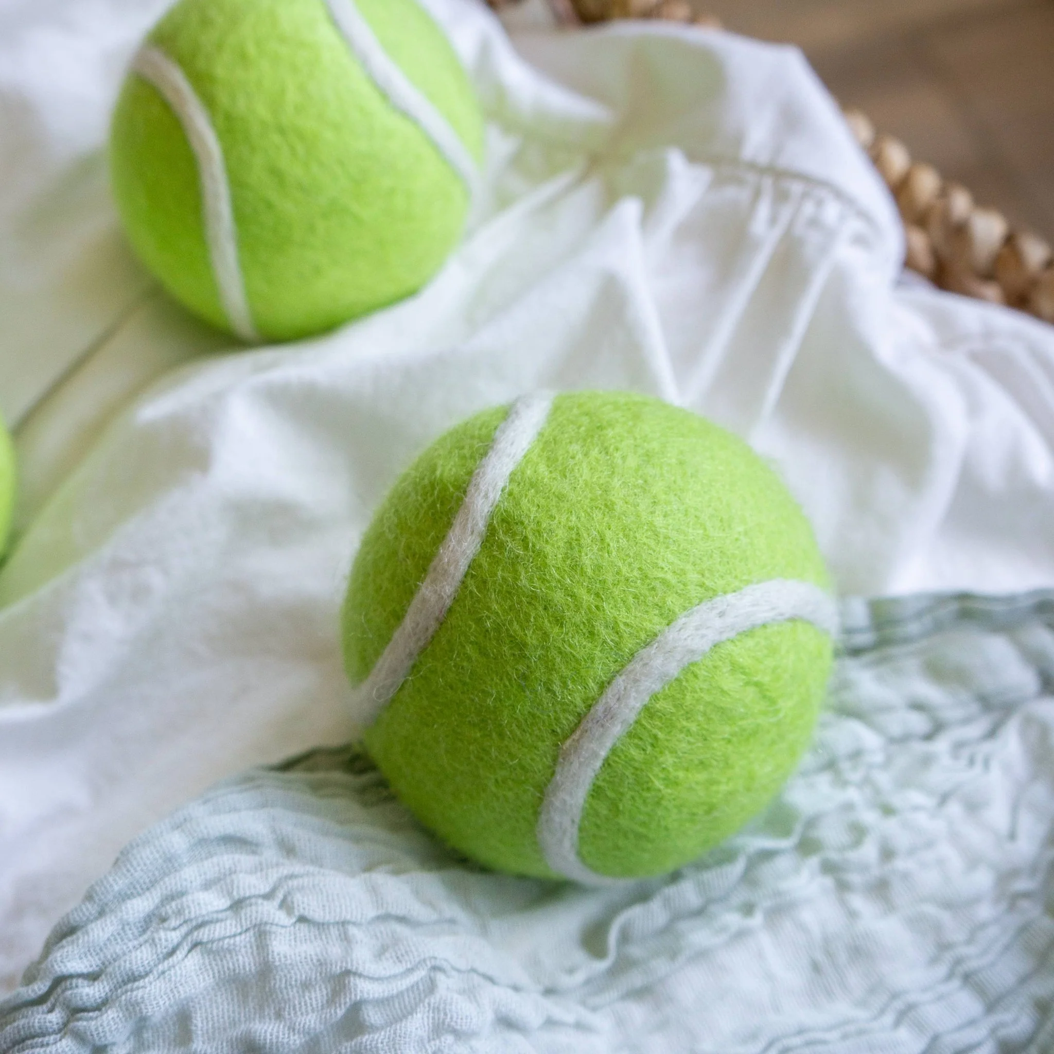 Tennis Eco Wool Dryer Ball - Image 3