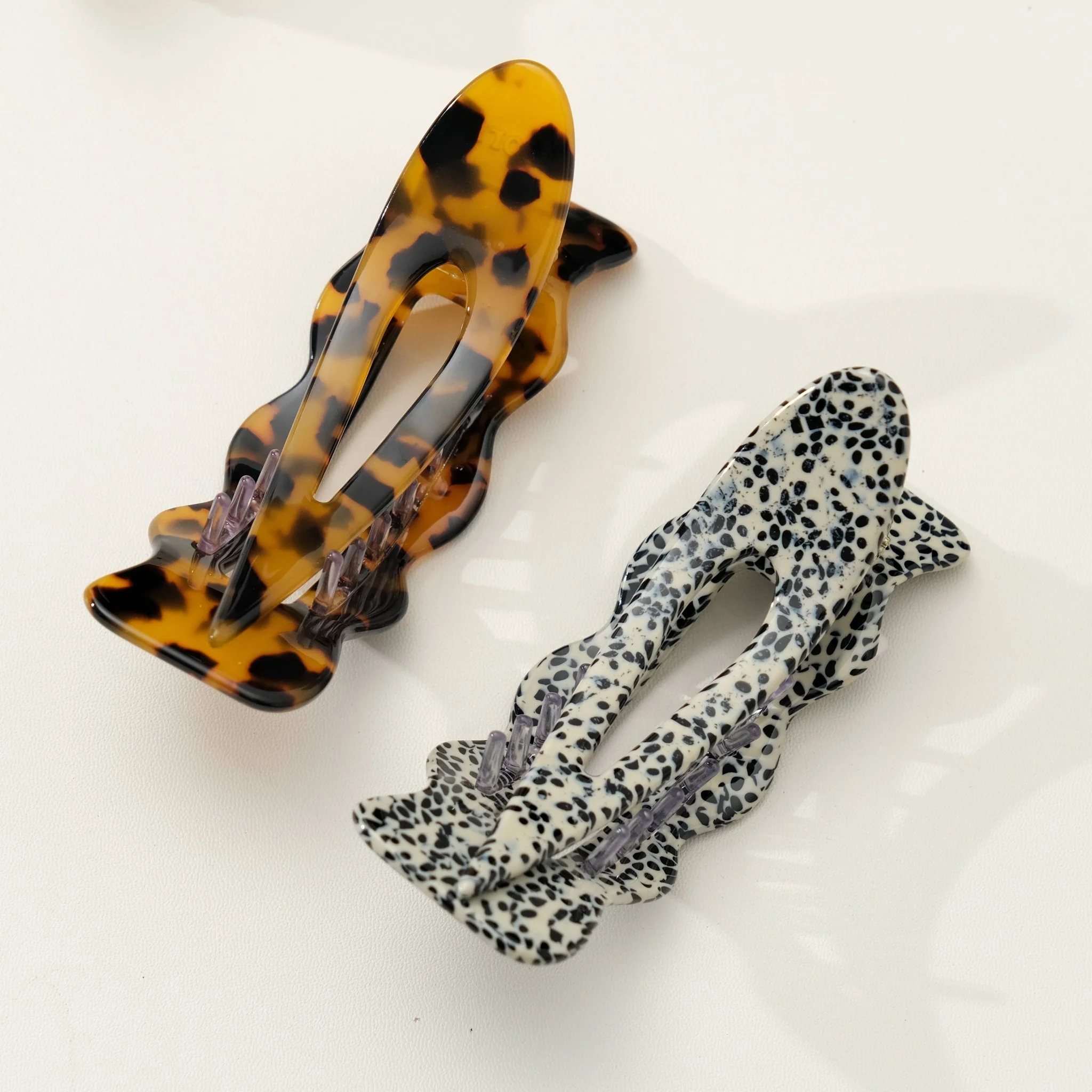 Jane Core | Scalloped Flat Claw Clip - Image 5