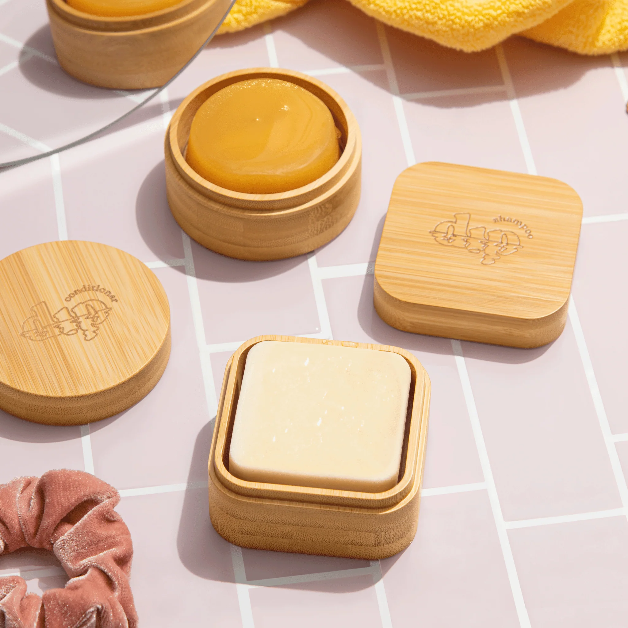 Large Shampoo Travel Case with Coaster - Image 4