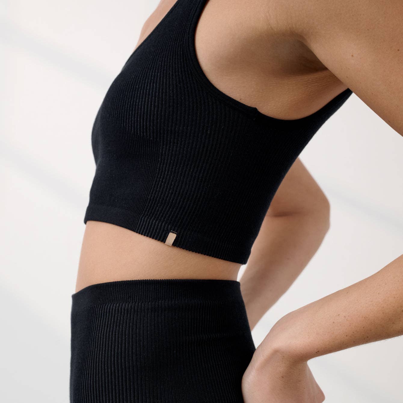 Seamless Modal Flow Cropped Tank | Immersed Black - Image 2