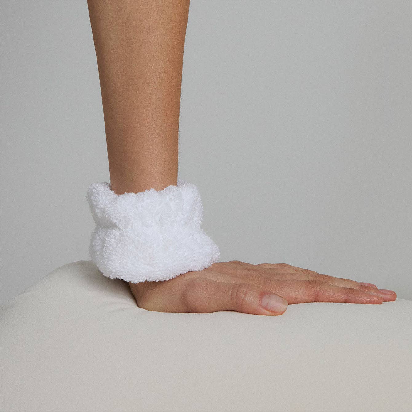 Spa Terry Wash Cuffs | Sincere White - Image 3