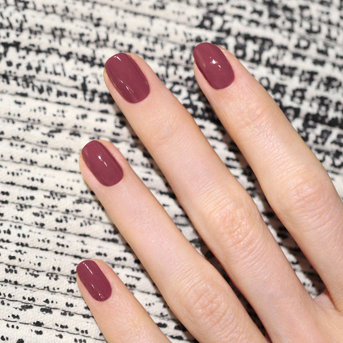Green Flash™ Led Gel Polish | Victoria Plum - Image 3