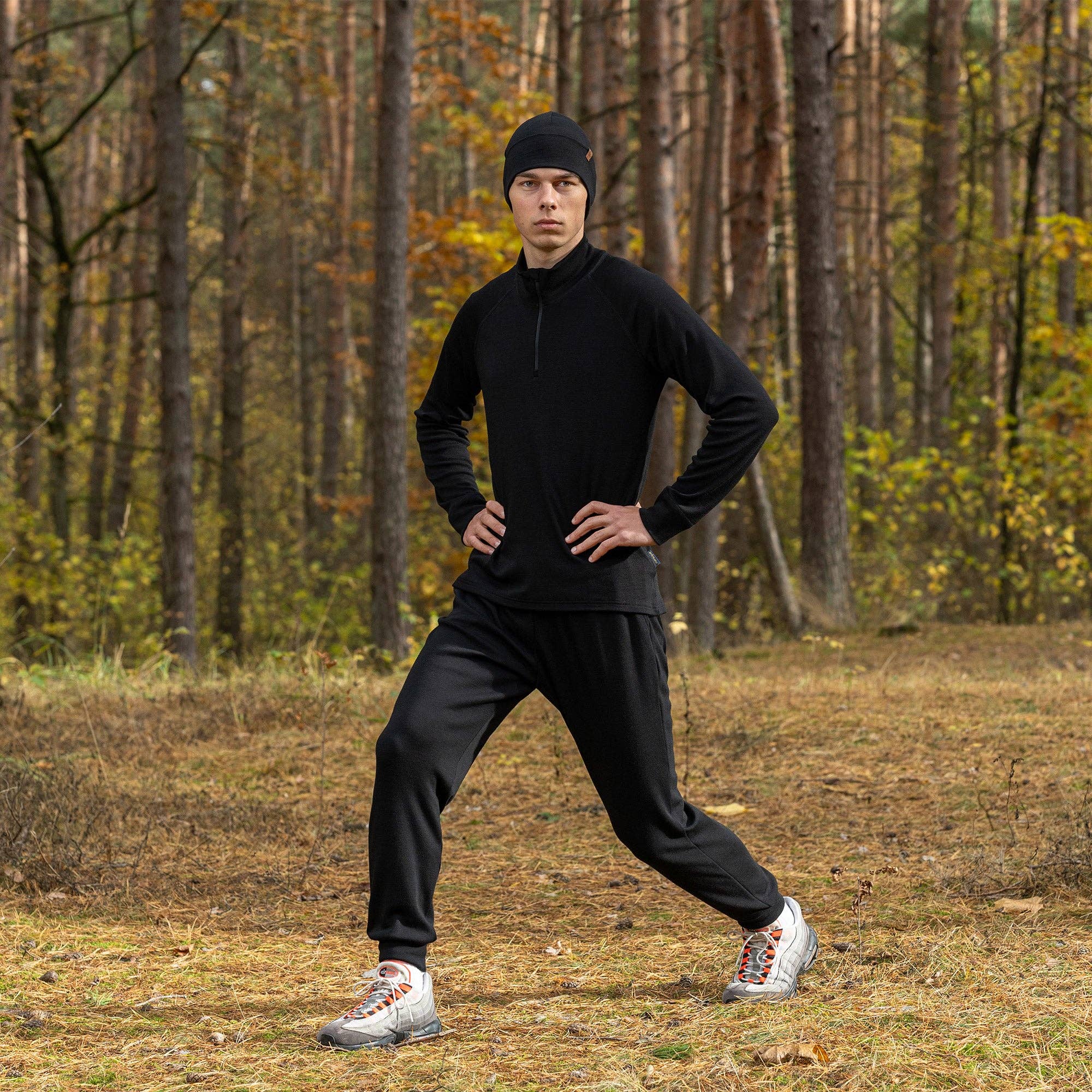 Men's Merino Quarter Zip Top | Black - Image 3