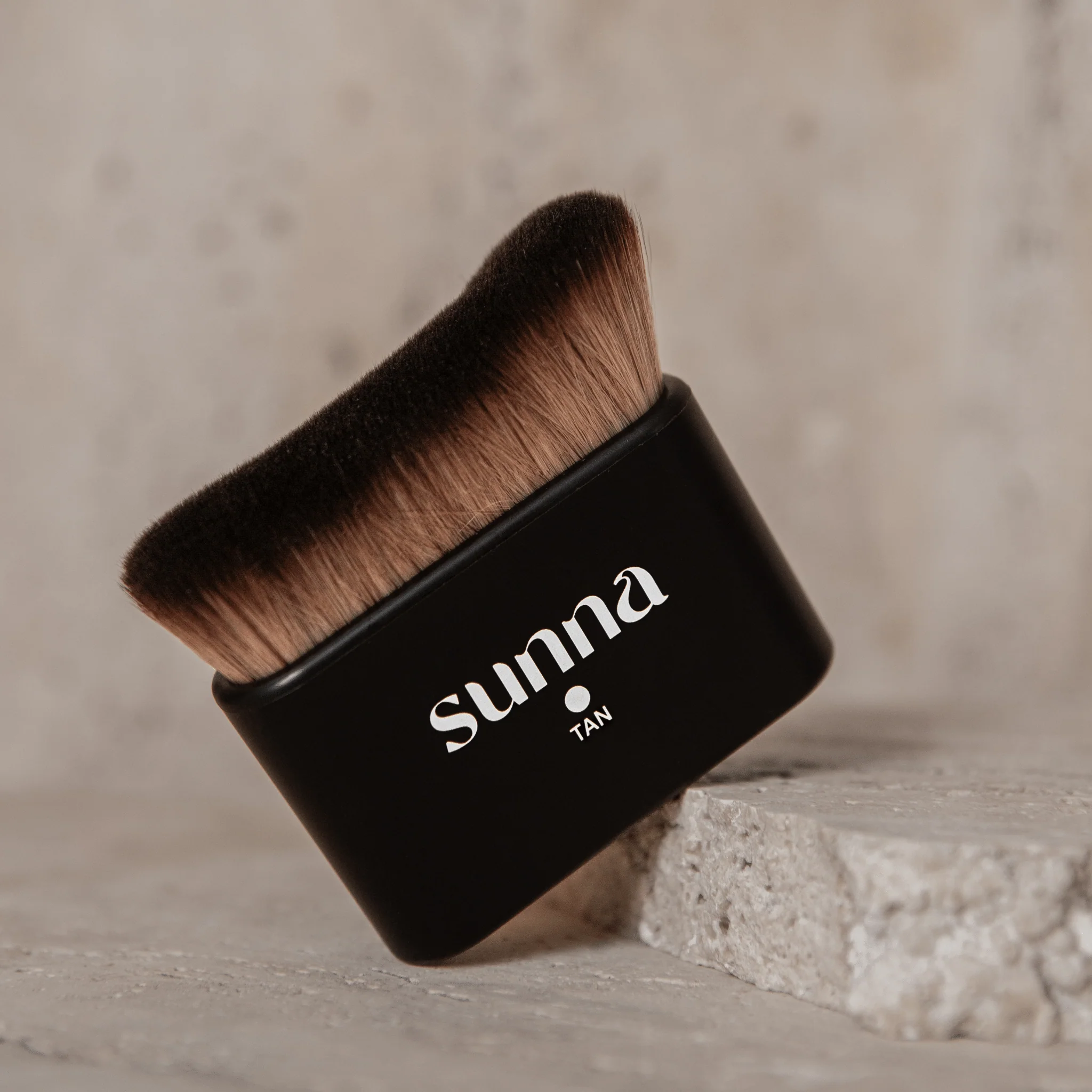 Contour Tanning Brush - Image 2