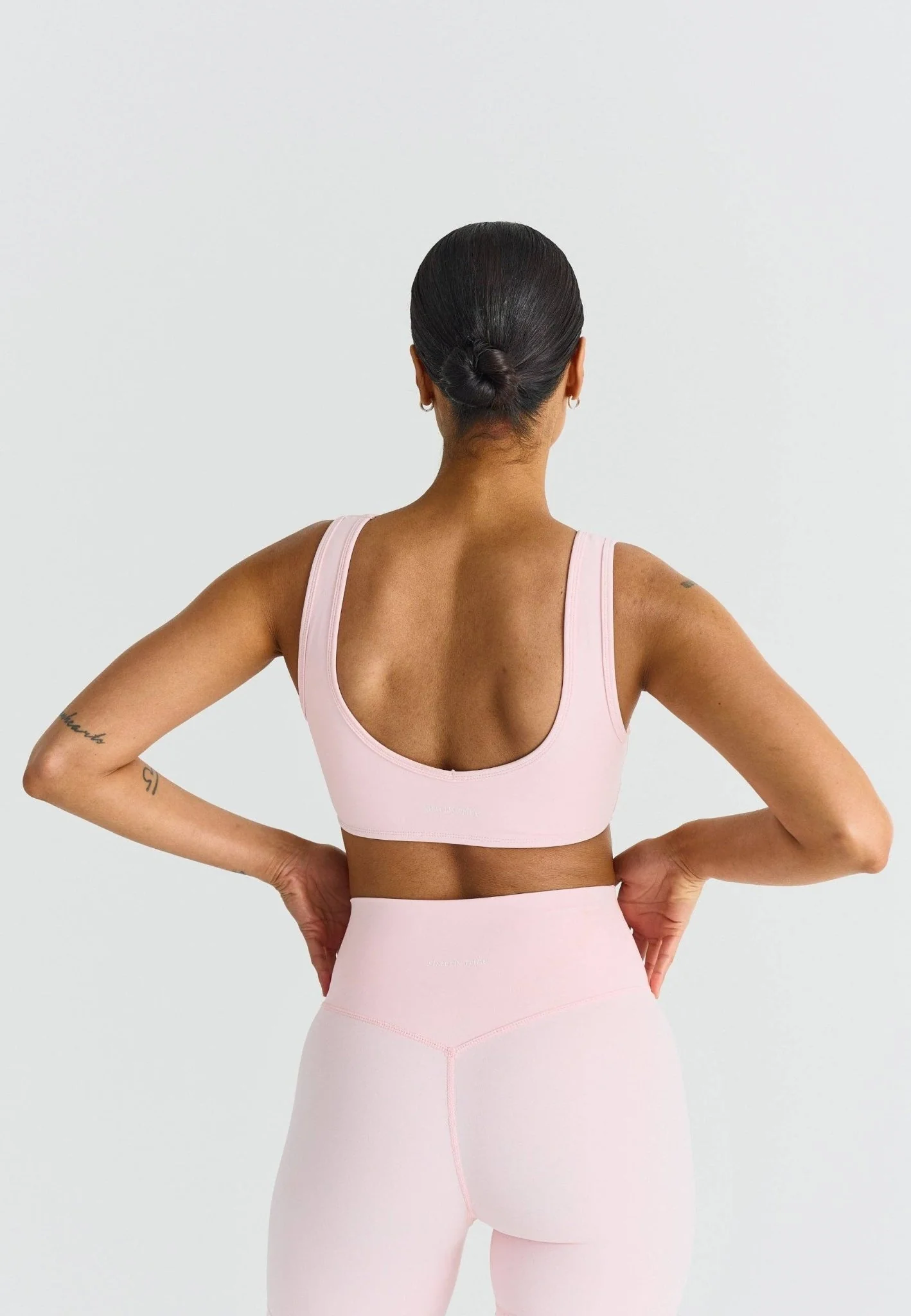 Softsculpt Deep V-Neck Sports Bra - Image 3