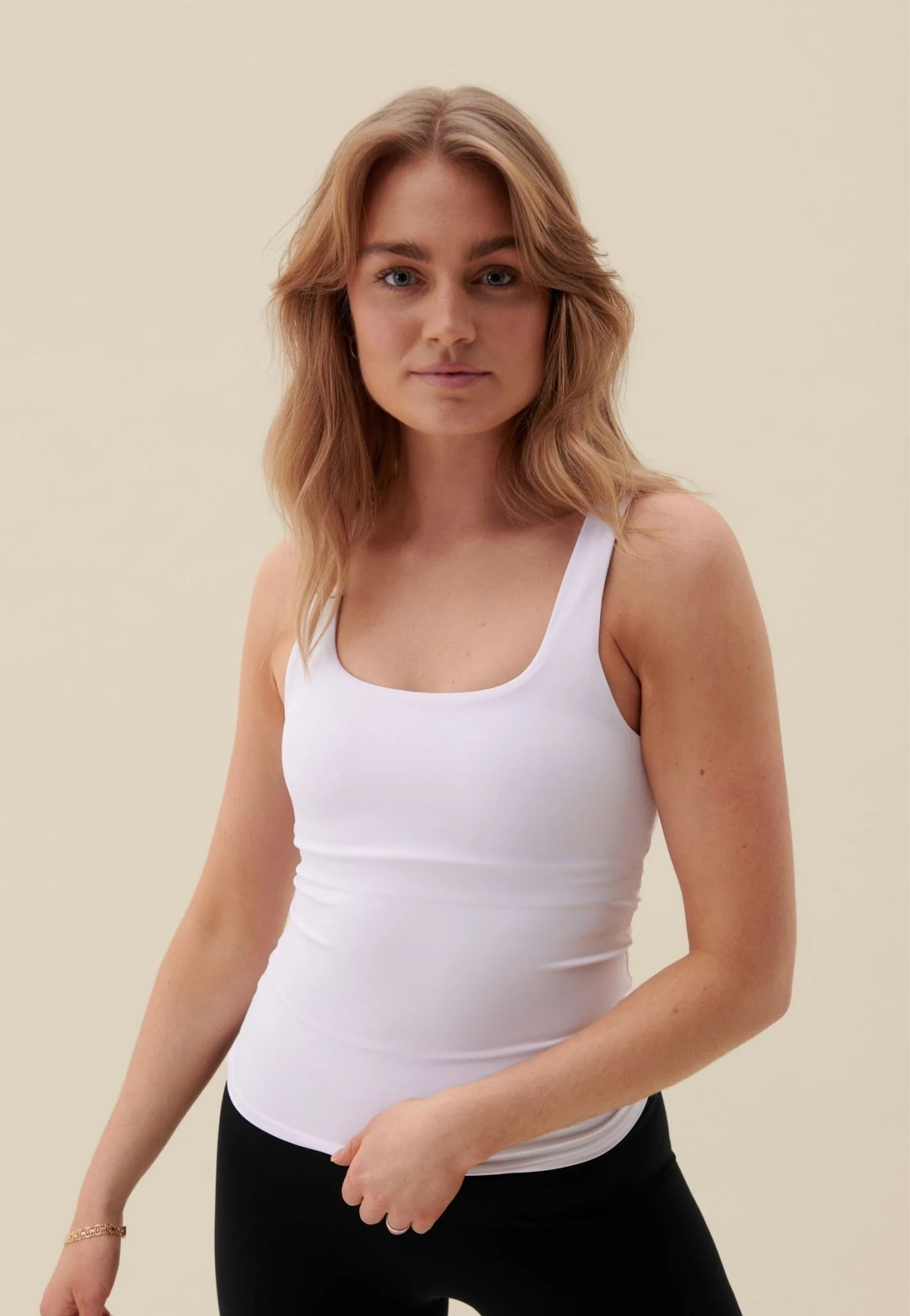 Softsculpt Square Neck Tank Top | Built-In Bra - Image 2