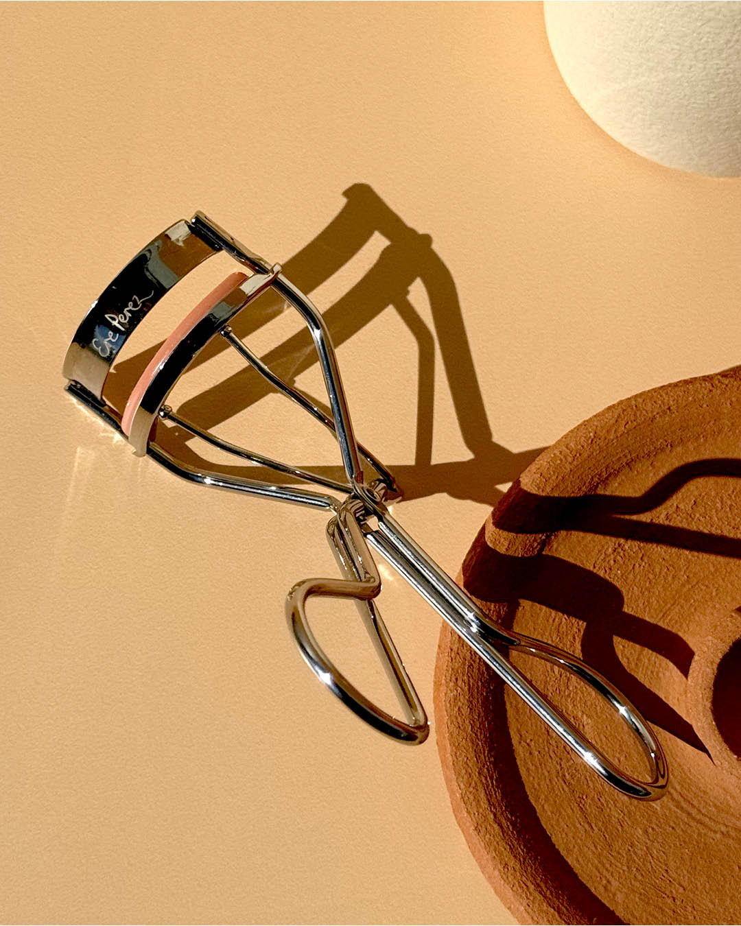 Spectacular Eyelash Curler - Image 3