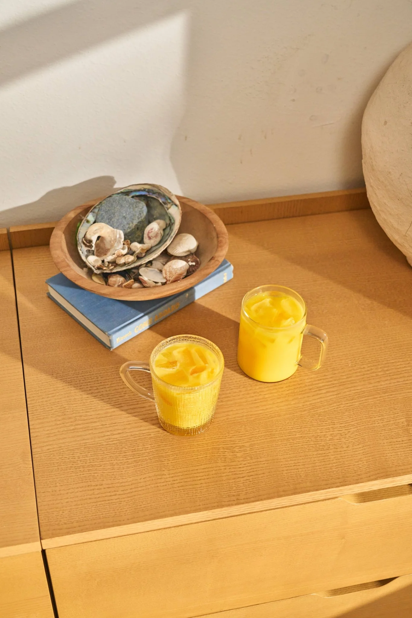 Warm Feelings® Saffron Latte - Image 2