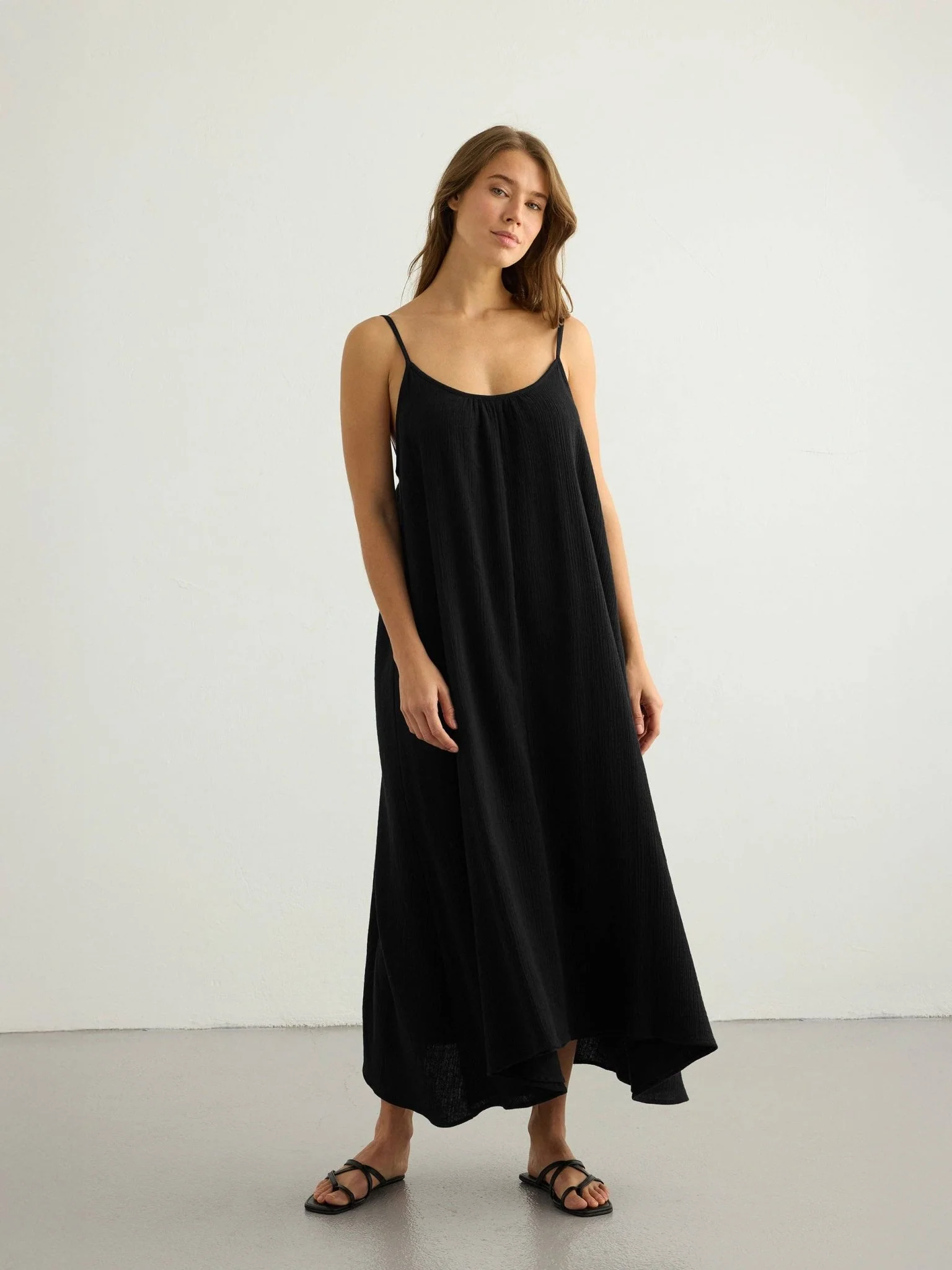 Aura Low Back Maxi Dress - Image 4