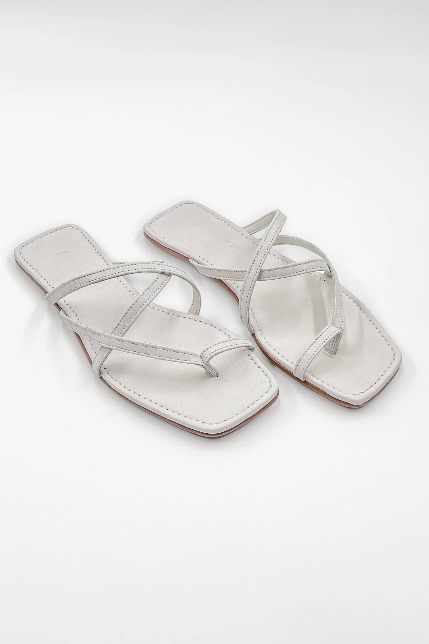 Maneo Leandra Slide Leather Sandal - Image 5