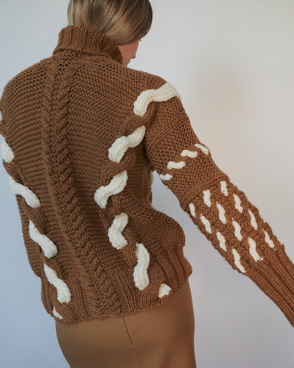 Barbora | Handmade Brown Wool Cable Turtleneck - Image 2