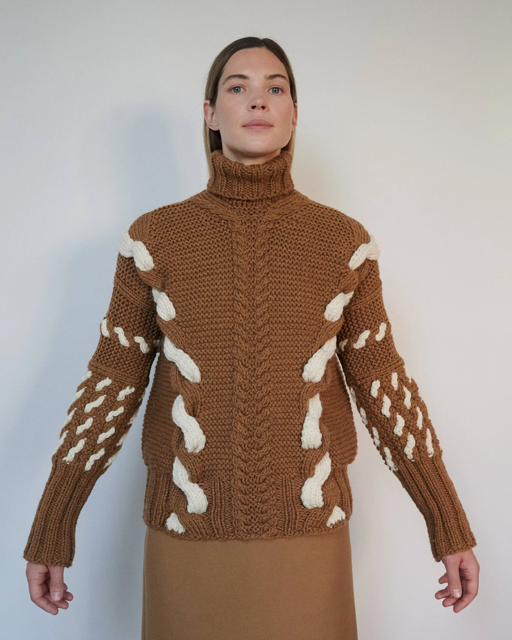 Barbora | Handmade Brown Wool Cable Turtleneck - Image 6