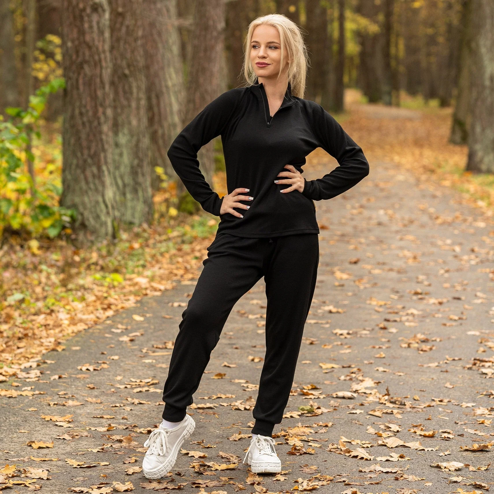 Women's Quarter Zip Merino Wool Top | Black - Image 4